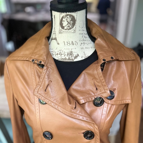 Burberry London Lambskin Leather Trench Jacket - Picture 10 of 16